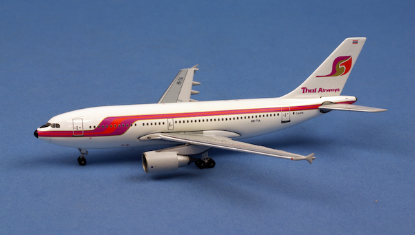 Airbus A310-300 Thai Airways HS-TIA  AC419875