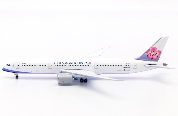 Boeing 787-9 Dreamliner China Airlines B-18811 CAL126109