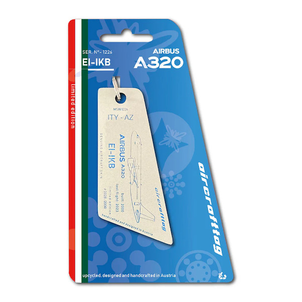 Keychain made of: Airbus A320 ITA Airways EI-IKB EI-IKB