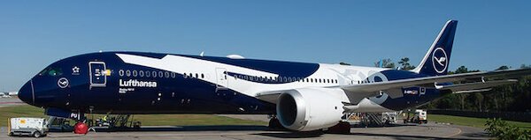 Boeing 787-9 Dreamliner Lufthansa 100TH D-ABPU WB4063