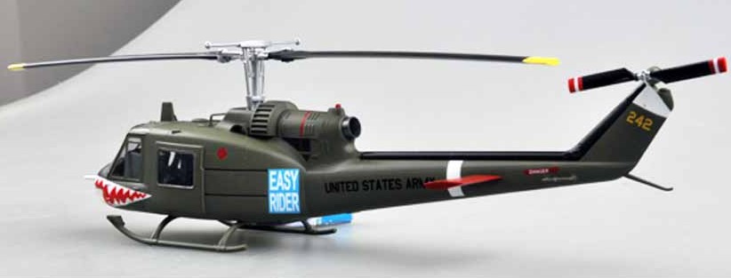 Easy Model EM39318 UH-1C Iroquois United States Army, 174th AHC G