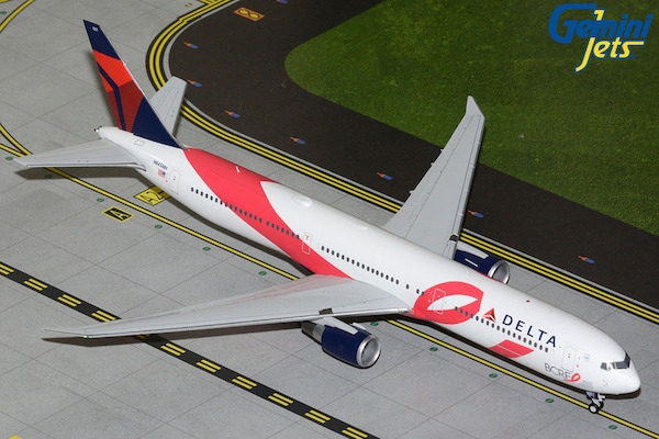 Boeing 767-400ER Delta Air Lines "BCRF breast cancer red ribbon" N845MH G2DAL1446