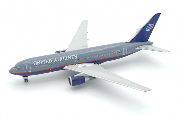 Boeing 767-200 United Airlines Battleship  536738