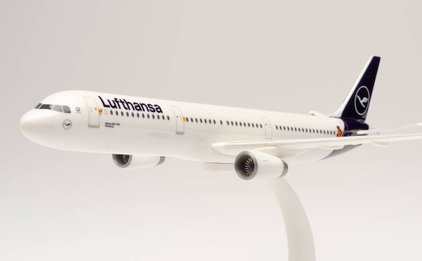 Airbus A321 Lufthansa "Die Maus" D-AIRY  612432