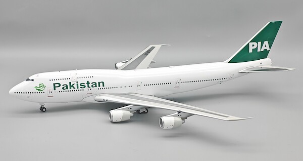Boeing 747-367 Pakistan International Airlines AP-BFV IF743PIA0826