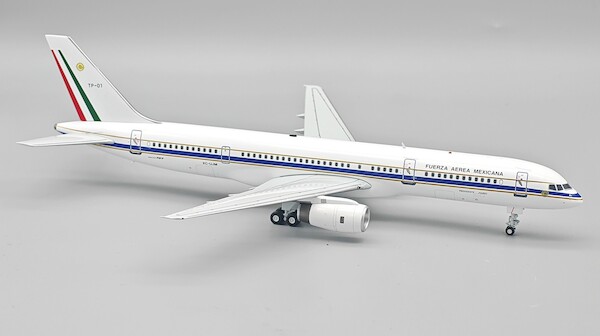 Boeing 757-225 Mexican Air Force XC-UJM TP-01 IFMEXUJM