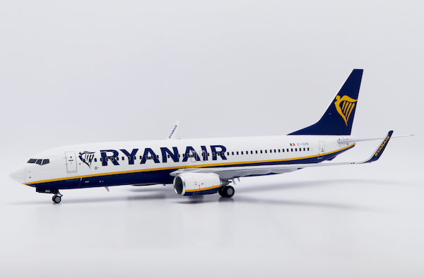 Boeing 737-800 Ryanair EI-GXN XX1002