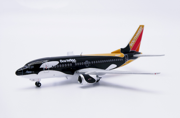 Boeing 737-500 Southwest "Shamu Three - Seaworld of Ohio"N501SW XX40472