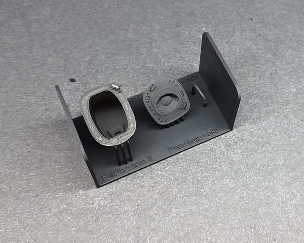 F-4 Phantom II Parachute case KSM32073