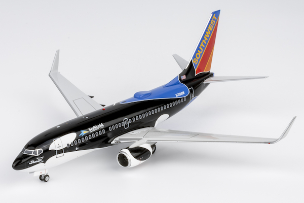Boeing 737-700 Southwest Airlines "Canyon blue livery" N713SW 05038