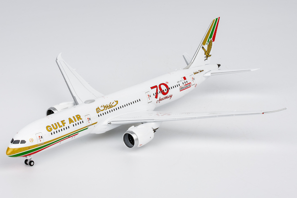 Boeing 787-9 Dreamliner Gulf Air A9C-FG 1976 retro cs, "70 Years" sticker 55157