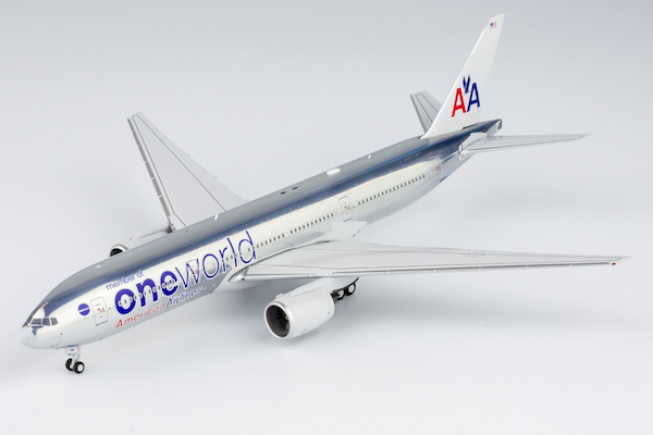 Boeing 777-200ER American Airlines oneworld N796AN chrome  72047