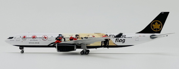 Airbus A330-300 Air Canada "Fly the flag" C-GEGC 12072