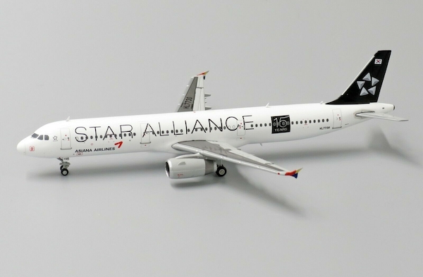 Airbus A321 Asiana Airlines "Star Alliance 15 Years" HL7730 With
