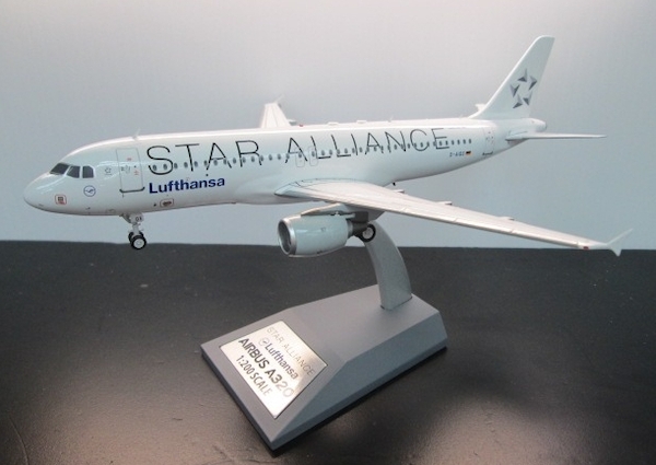 Airbus A320-200 Lufthansa "Star Alliance" D-AIQS With Stand Limit