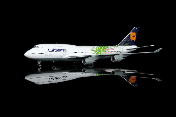 Boeing 747-400 Lufthansa "Hannover EXPO 2000" D-ABVK L2185