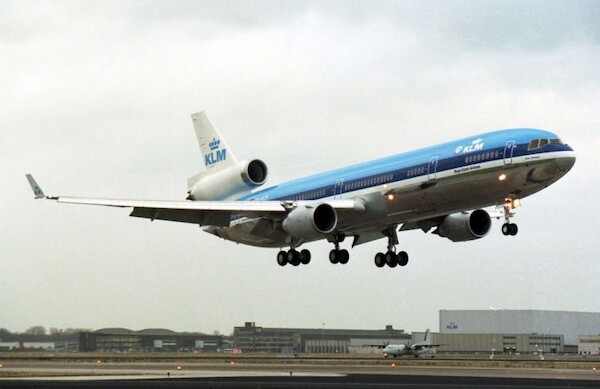 McDonnell Douglas MD11 KLM "Amy Johnson" PH-KCA with polished belly "HIGHLY DETAILED MODEL, PRODUCED WITH A NEW MOLD" FLAPS DOWN L2212FD