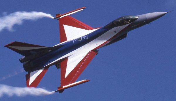 F16A Falcon (J-364 "Solo Display 1997-1998" Royal Netherlands A.F)  48-144