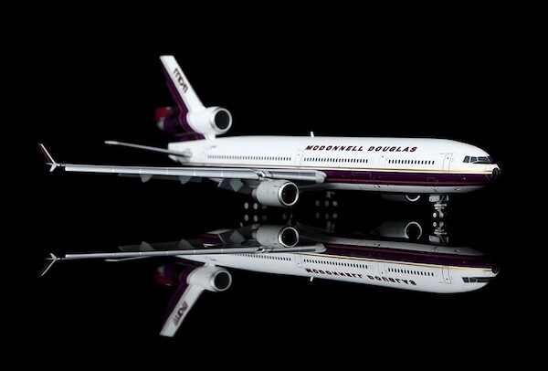 McDonnell Douglas MD11 House Colors N211MD YY1103