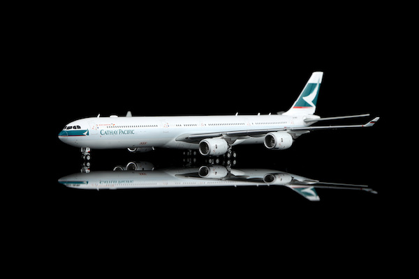 Airbus A340-600 Cathay Pacific B-HQC YY34605