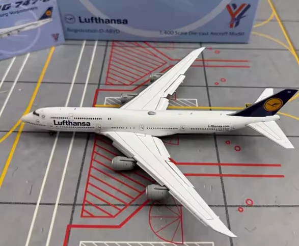 Boeing 747-8 Lufthansa D-ABYP Flaps Down YY74807F